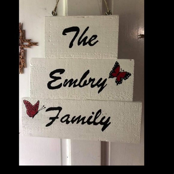 Wooden Family name sign. - Picture 1 of 1